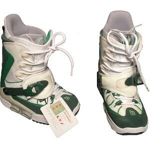 NEW! BURTON FREESTYLE SI STEP IN SNOWBOARD BOOTS!  WOMENS 7  GREEN WHITE CREME